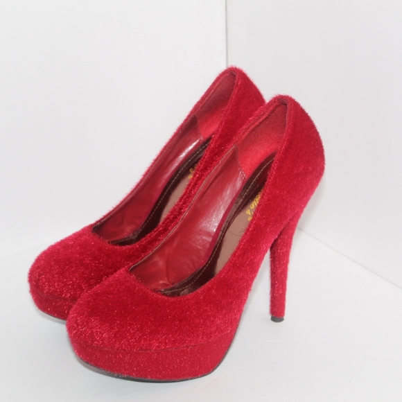 Fuzzy Red Platforms - Picture 2 of 4